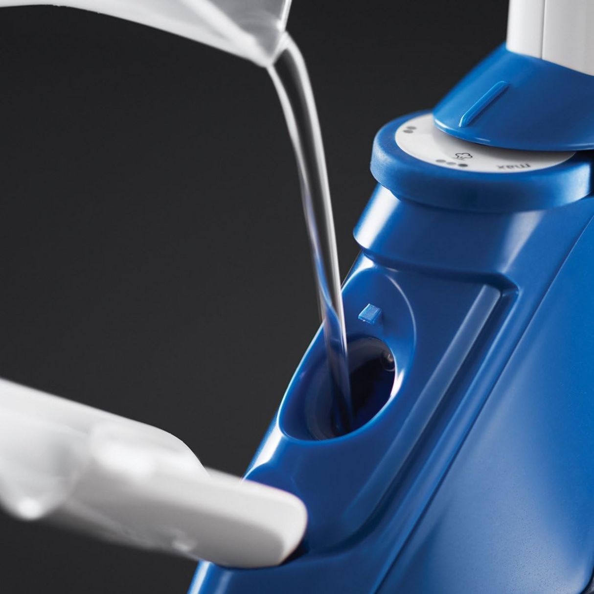 Russell Hobbs Steam Iron- 2400 Watt, 240 Ml