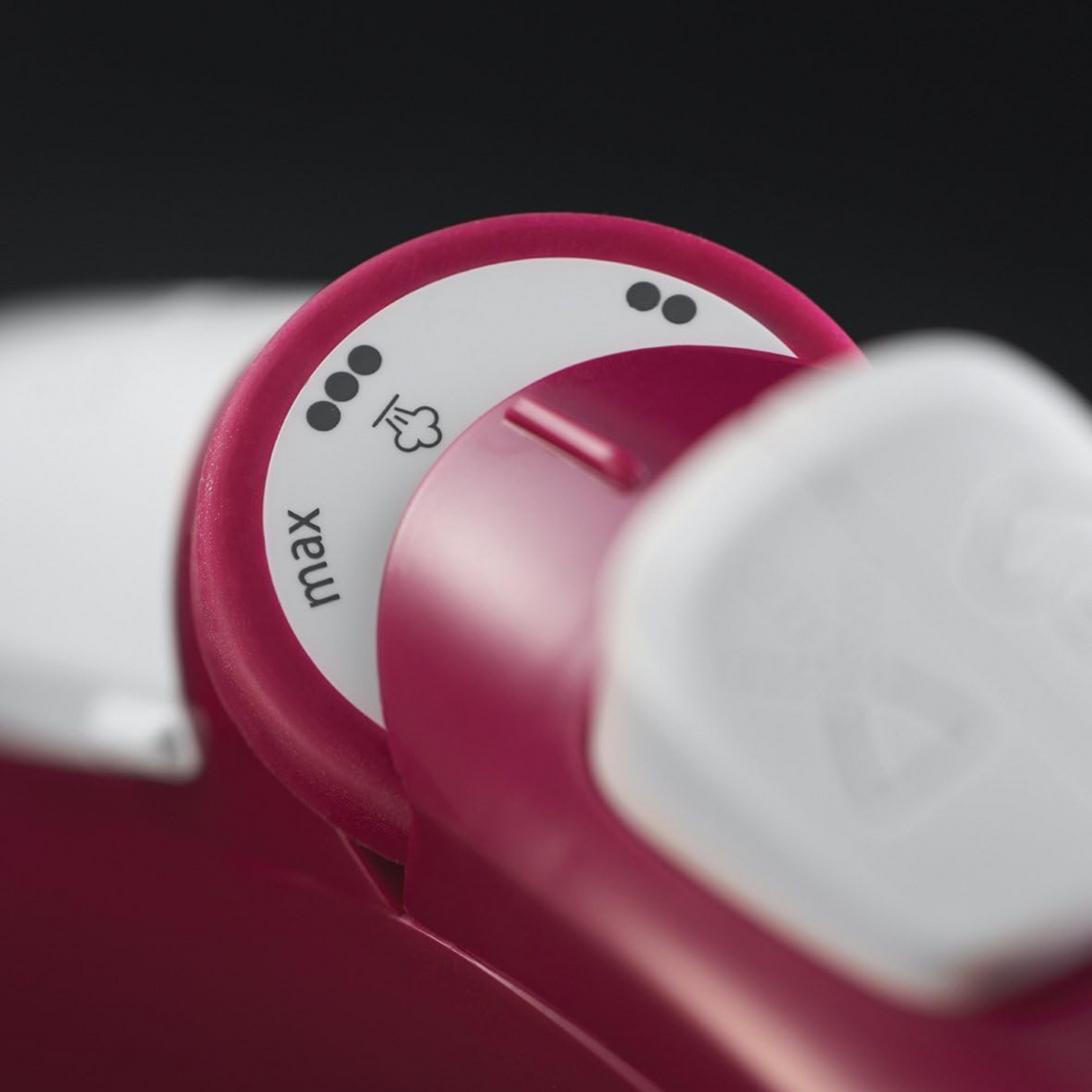 Russell Hobbs Steam Iron - 2400 Watt, 240 Ml